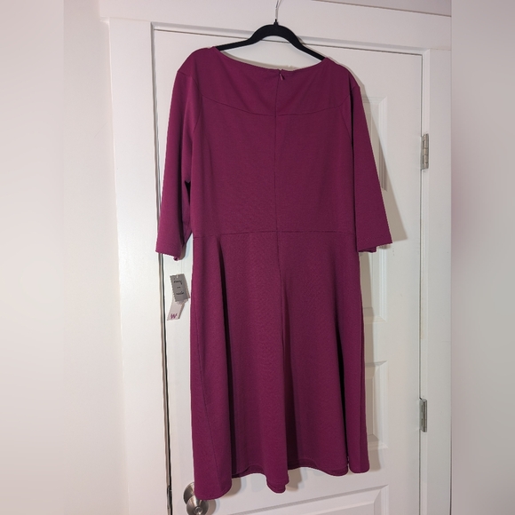 Danny And Nicole Elegant Magenta Dress Size 1X - Picture 4 of 9